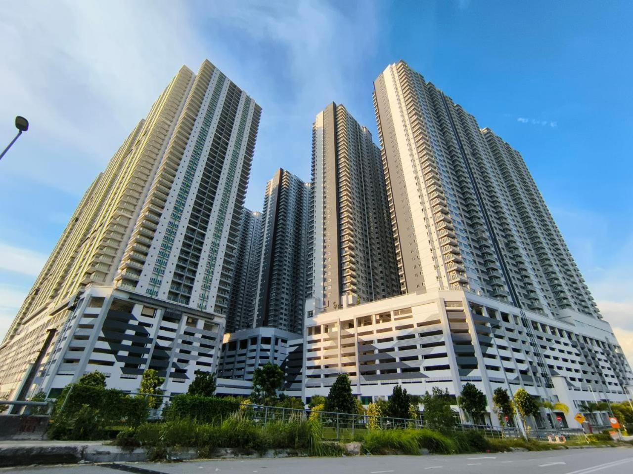 Rc Residences @ Sungai Besi By Birdy * Kuala Lumpur